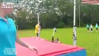 Чего упала-то? - смотреть видео (0:24)