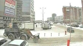 Не заметил малыша за собой - смотреть видео (0:43)