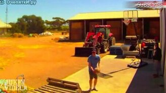 Шаткое баскетбольное кольцо - смотреть видео (0:25)