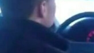 Поменялись местами с водителем на ходу - смотреть видео (0:46)