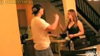 5 розыгрышей девушек - смотреть видео (5:13)