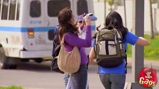 Розыгрыш с туристками - смотреть видео (1:26)