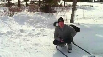 Собака устроила сюрприз мужику - смотреть видео (0:37)