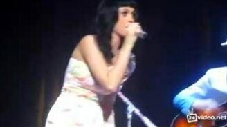 А Кэтти Перри-то не настоящая! - смотреть видео (0:47)