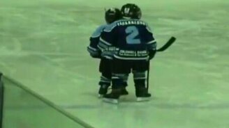 Детская дружба на хоккейном поприще - смотреть видео (2:46)