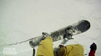 Неожиданный сход лавины - смотреть видео (0:56)