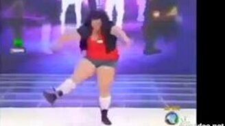 Лихая толстушка на сцене - смотреть видео (1:22)