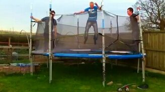 Улетел с трамплина - смотреть видео (0:34)