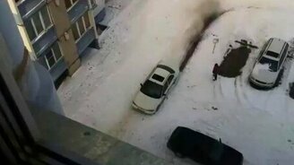 Миссия - выехать из дворы - смотреть видео (1:39)