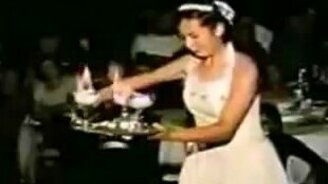 На невесте платье загорелось - смотреть видео (0:46)