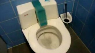 Крутой унитаз - смотреть видео (0:26)