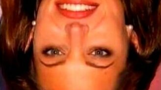 Она красивая? - смотреть видео (0:19)