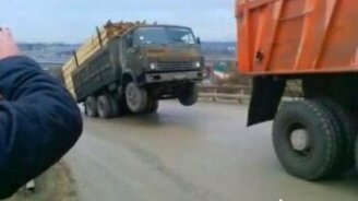 Стараются, готовятся к Олимпиаде - смотреть видео (2:05)