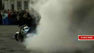 Жгут резину на мотоциклах - смотреть видео (5:41)