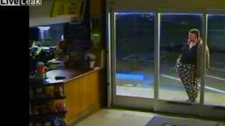 Толстяк-грабитель - смотреть видео (0:17)