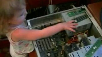 Маленькая сисадминка - смотреть видео (1:15)