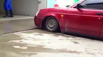 Совсем унизили Приору - смотреть видео (0:29)