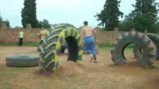 Отличный трюк показал - смотреть видео (0:12)