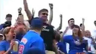 Мастерски поймал бейсбольный мяч - смотреть видео (0:42)