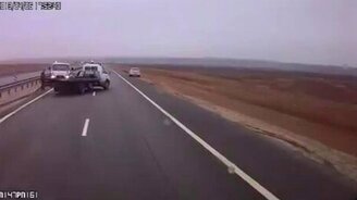 Фигурное катание на гружёной фуре - смотреть видео (0:44)