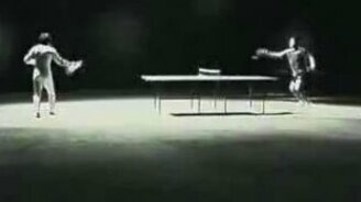 А вам слабо сыграть нунчаками в настольный теннис? - смотреть видео (1:05)