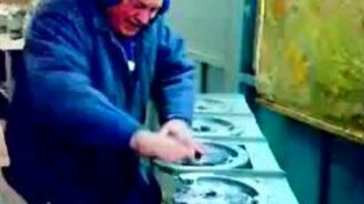 Чумовой диджей на заводе - смотреть видео (0:38)