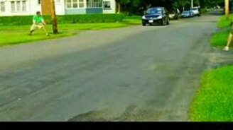 Розыгрыш с невидимым шнуром - смотреть видео (1:18)