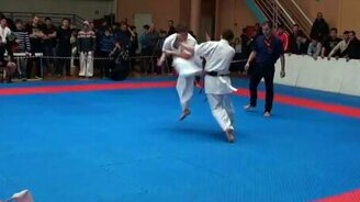 Отличный приём каратиста - смотреть видео (0:36)