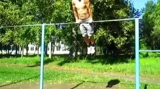 Неудачи, падения и приколы в подборке - смотреть видео (6:25)