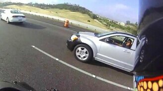 Взаимопомощь на дороге - смотреть видео (0:33)