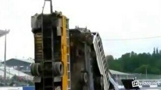 Трюк не вышел, но очень эффектно - смотреть видео (0:16)