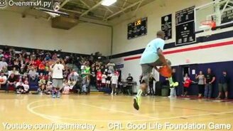 Чёткий парный бросок в корзину - смотреть видео (0:26)