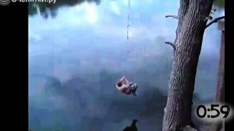 Падения в воду плашмя - смотреть видео (1:09)