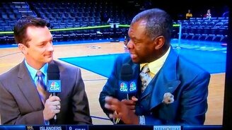 Мальчишка без штанов на заднем плане - смотреть видео (0:34)