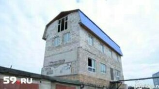 Необычная постройка на гараже - смотреть видео (1:21)