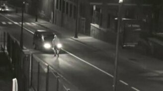 Просто и гениально угнали машину - смотреть видео (1:39)