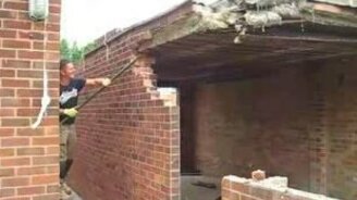 Неправильный снос гаража - смотреть видео (0:14)