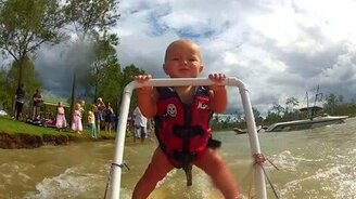 Дитё на водных лыжах - смотреть видео (0:52)