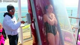 Захватывающий водный аттракцион - смотреть видео (2:00)