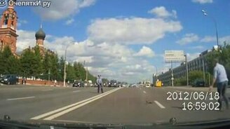 Добрые поступки на дорогах - смотреть видео (5:17)