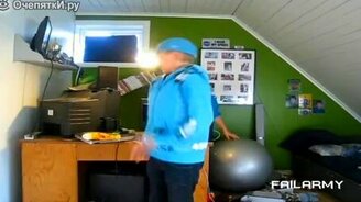 Лучшие курьёзы первой недели мая - смотреть видео (4:07)