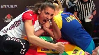 Вроде девушки, а вроде и нет - смотреть видео (0:27)