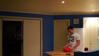 Водный розыгрыш пошёл не так - смотреть видео (0:56)