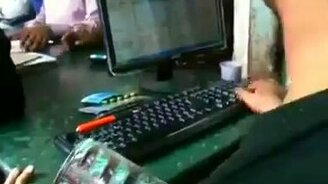 Самая быстрая печать одной рукой - смотреть видео (0:54)