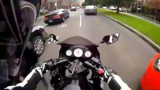 Экстремальные моменты на мотоцикле - смотреть видео (4:20)