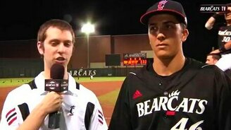 Подшучивание над репортёром - смотреть видео (1:26)