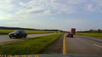 Полёт капота - смотреть видео (0:22)