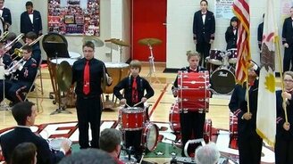 Очкарик не растерялся - смотреть видео (0:44)