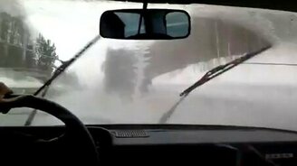 Не работают дворники? Не беда! - смотреть видео (1:18)