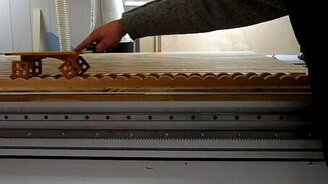 Телега с квадратными колёсами - смотреть видео (1:23)